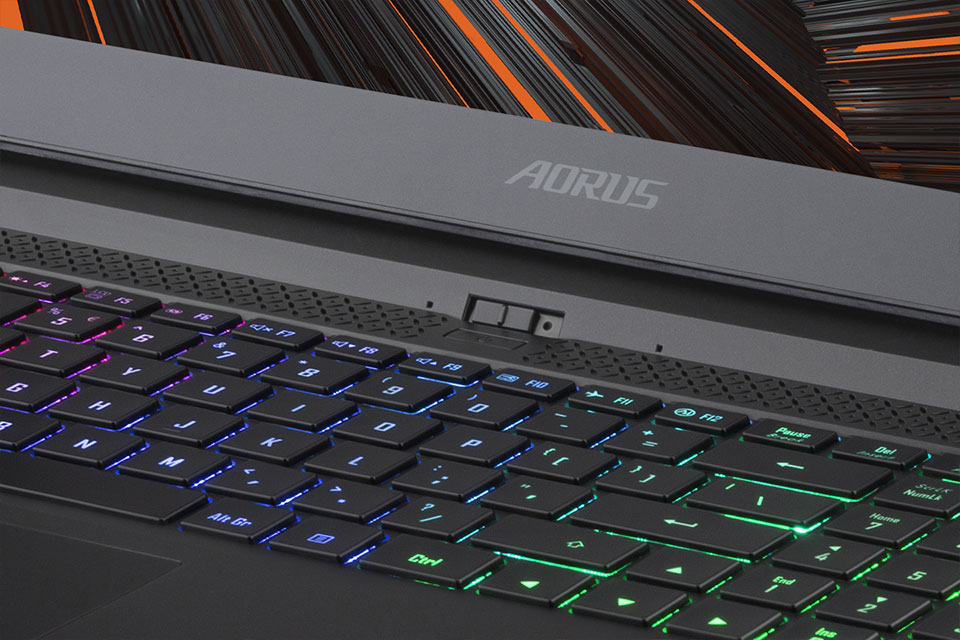 GIGABYTE AORUS 5 Gaming Laptop